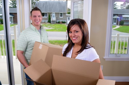 Apartment moving team preparing for a Castelnau removal service