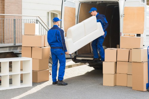 Man and van service operating in Castelnau residential street