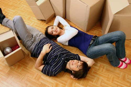 Flexible storage area in Castelnau for household or business items